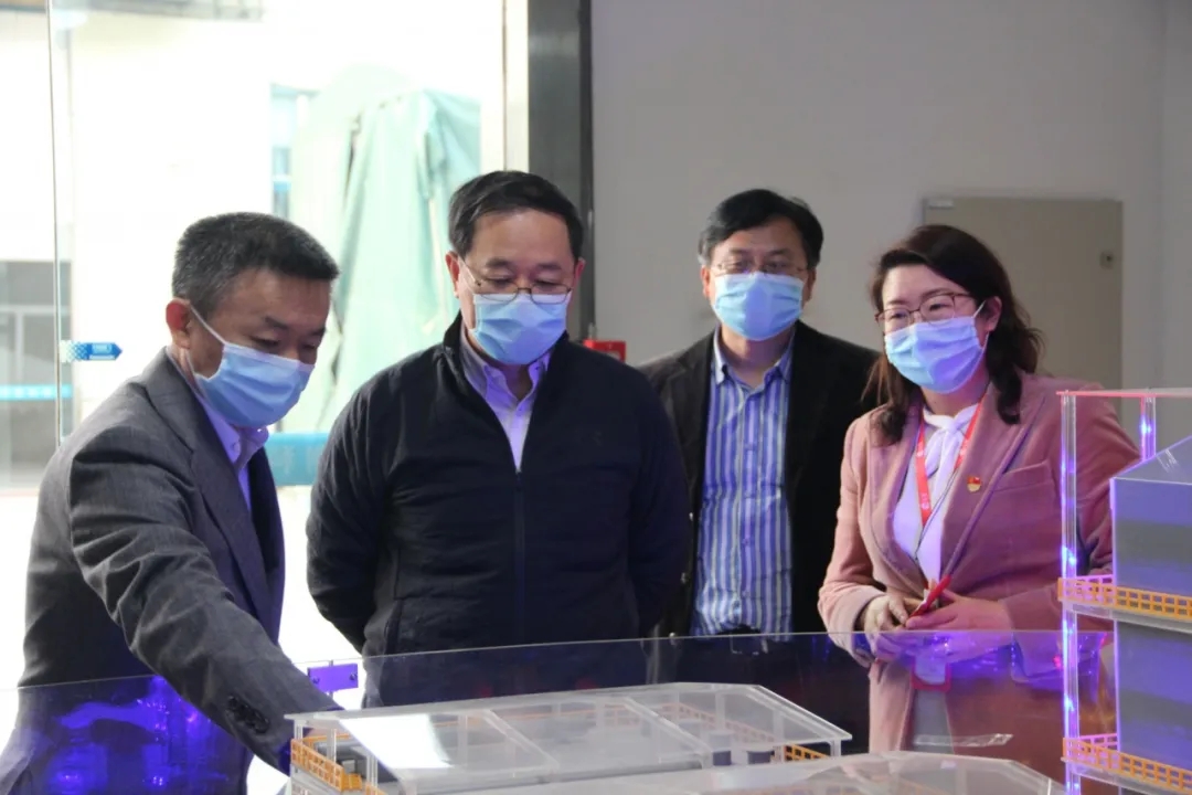 3499拉斯维加斯科技研制出的纳米膜材料得到安徽省经信厅领导的肯定