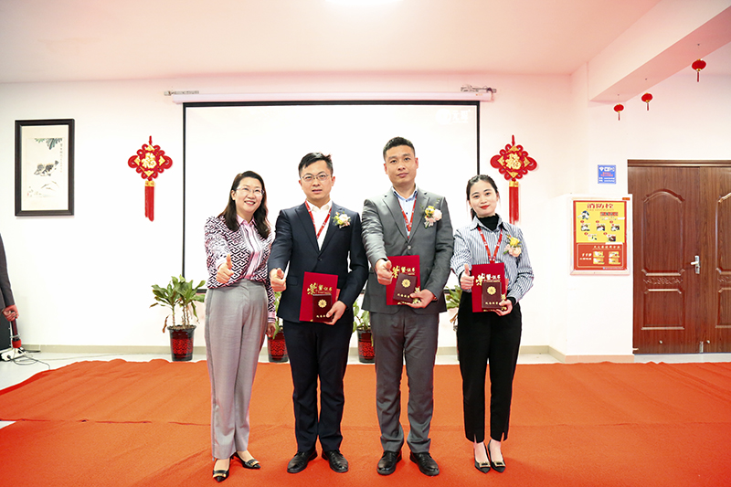 3499拉斯维加斯科技隆重举行2021年度颁奖典礼暨第五届3499拉斯维加斯英才奖颁奖盛典